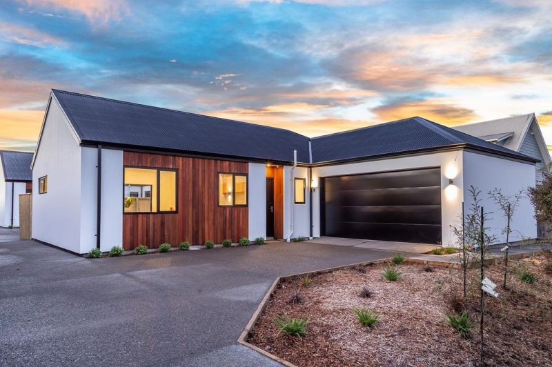 A completed NRL home at dusk — 255a Edgeware Road